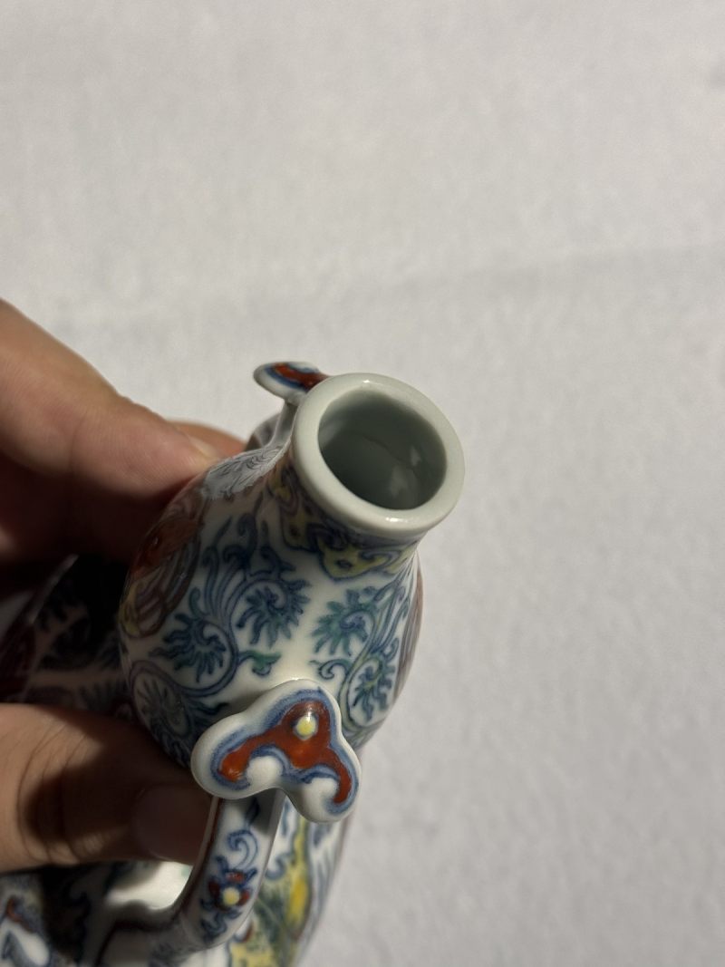 清嘉庆 斗彩双龙捧寿如意耳尊 （一对） - 图18