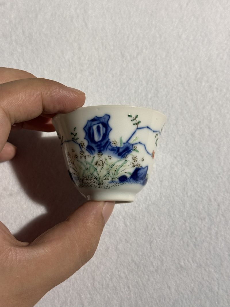 清乾隆 青花粉彩水仙纹花神杯 （一对） - 图7