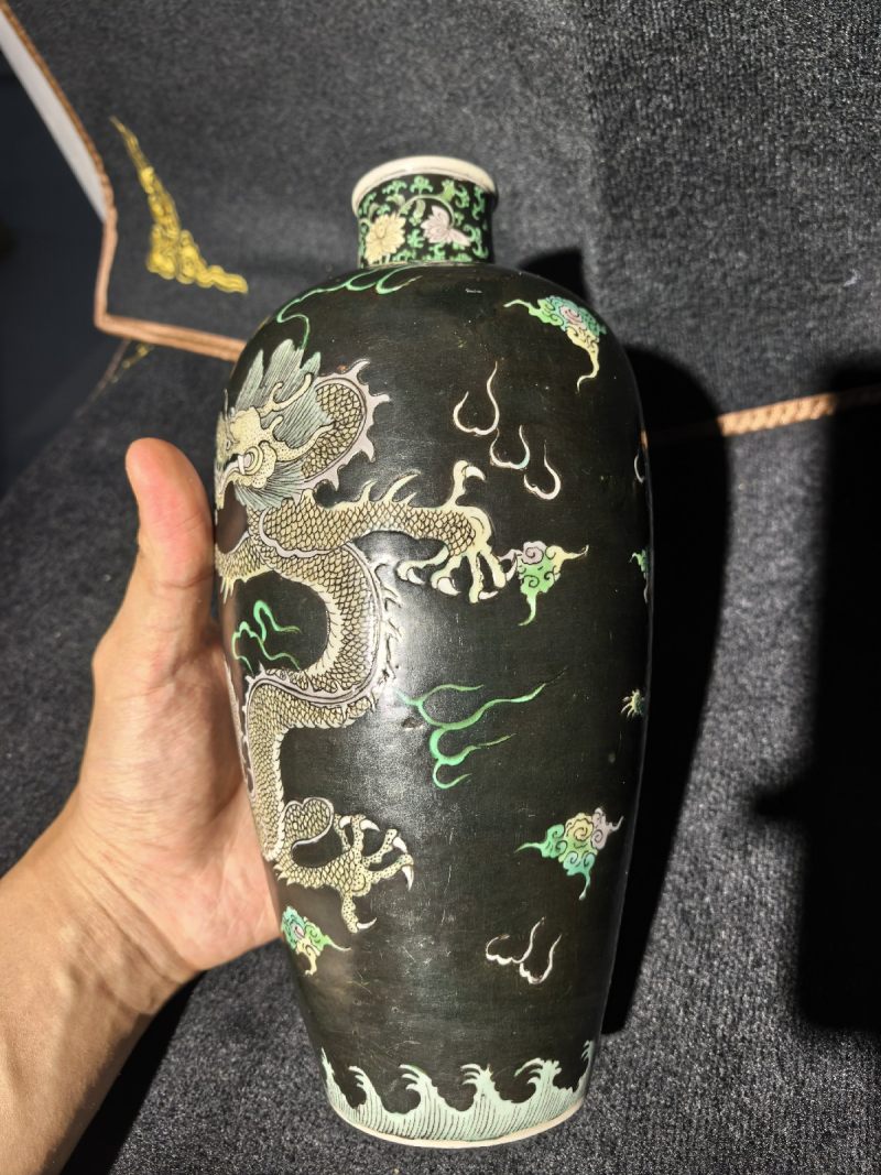清康熙 臧窑乌金釉素三彩立龙莱菔尊 - 图20