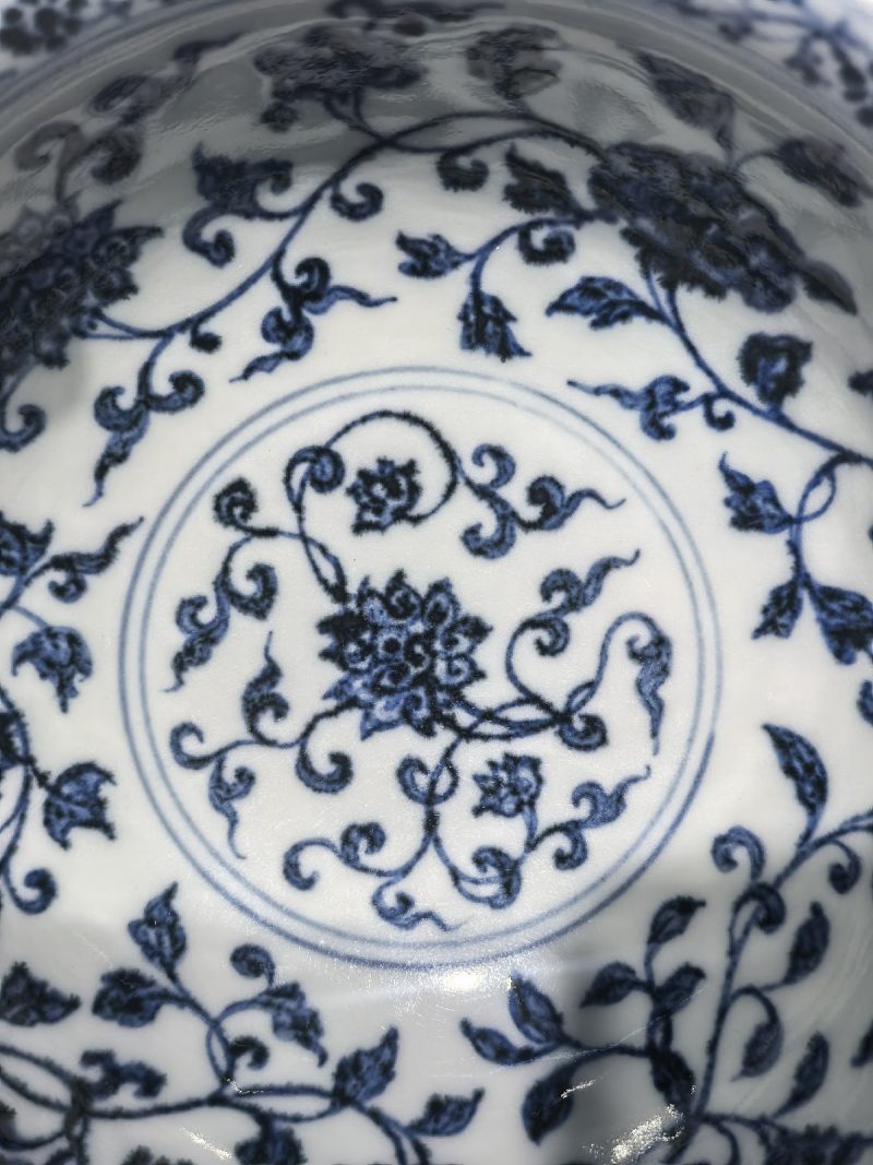 明永乐 内外青花缠枝莲纹撇口碗 - 图22