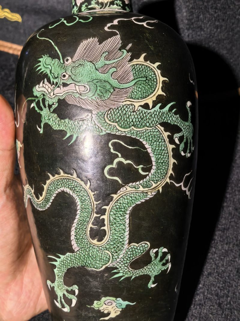 清康熙 臧窑乌金釉素三彩立龙莱菔尊 - 图23