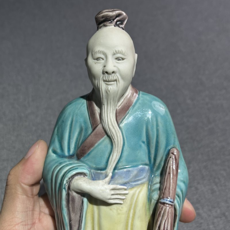 清晚期素三彩人物造像一对 - 图12