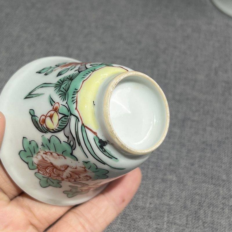 清早期五彩花卉杯一组八只 - 图25