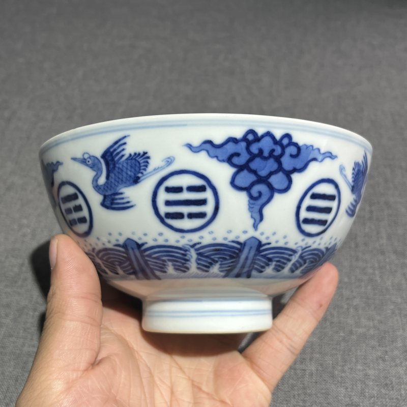 清光绪青花云鹤八卦纹碗 - 图5