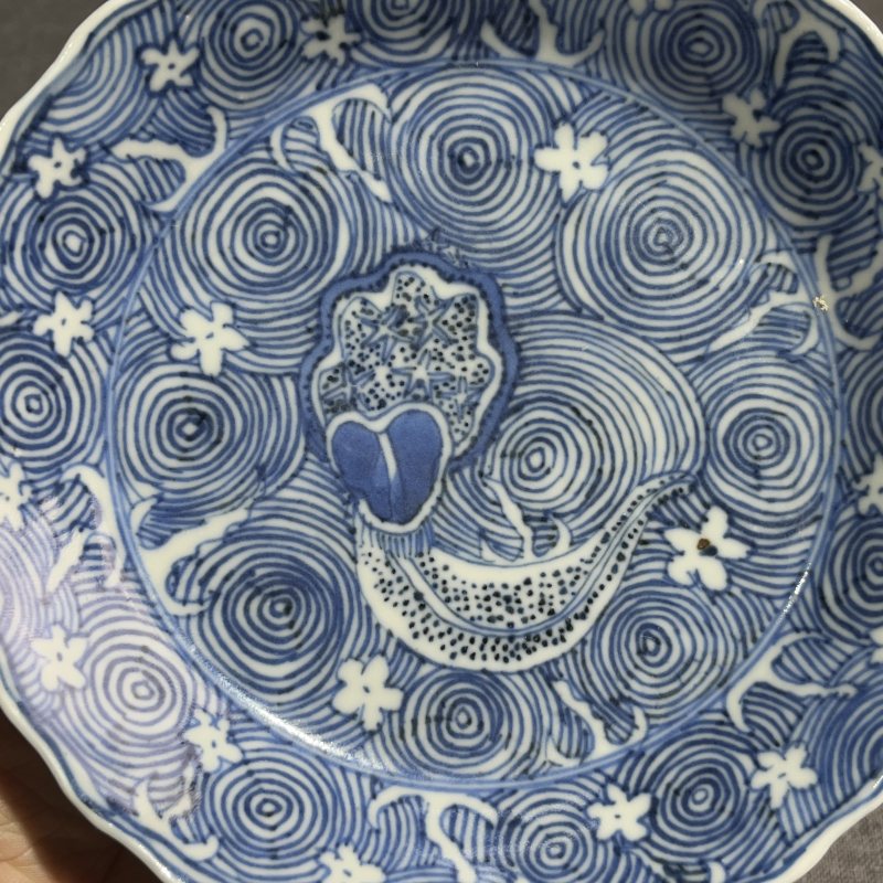 清康熙青花落花流水纹盘 - 图5