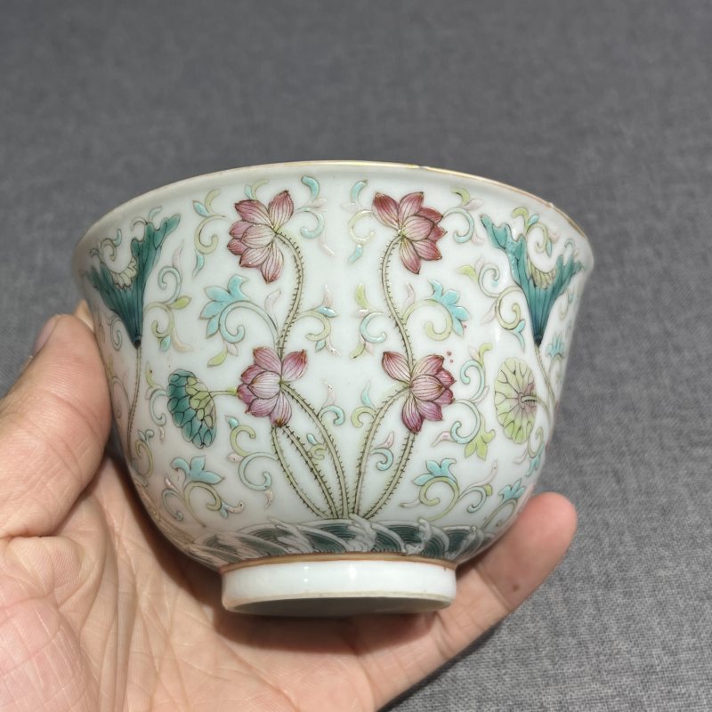 清光绪粉彩荷花纹压手杯 - 图5