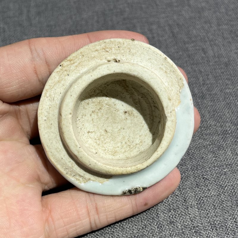 明万历青花人物盖罐一对 - 图7