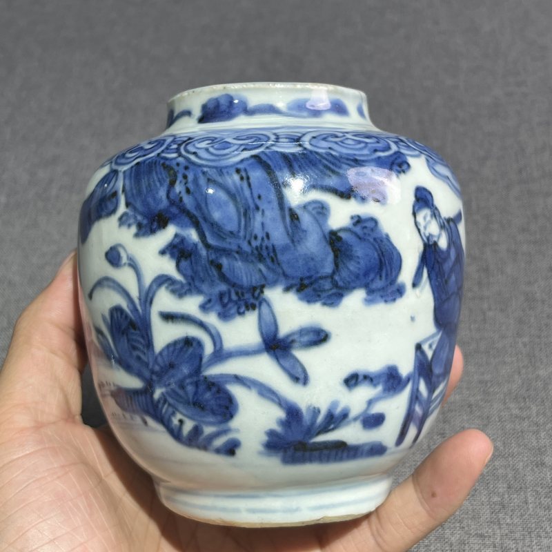明万历青花人物盖罐一对 - 图8