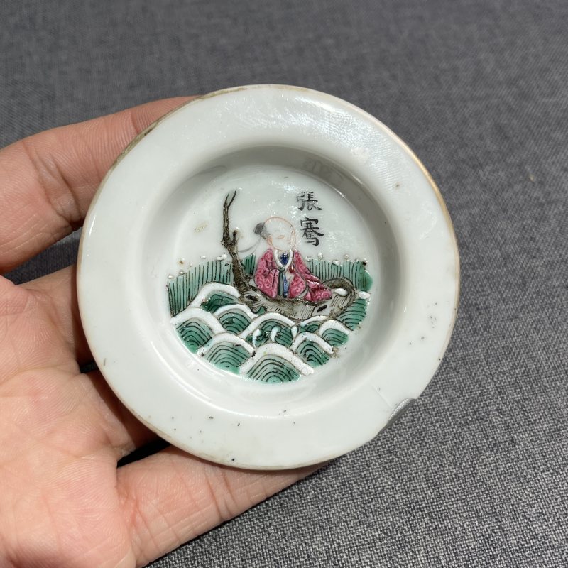 清咸丰粉彩无双谱人物壶 - 图5