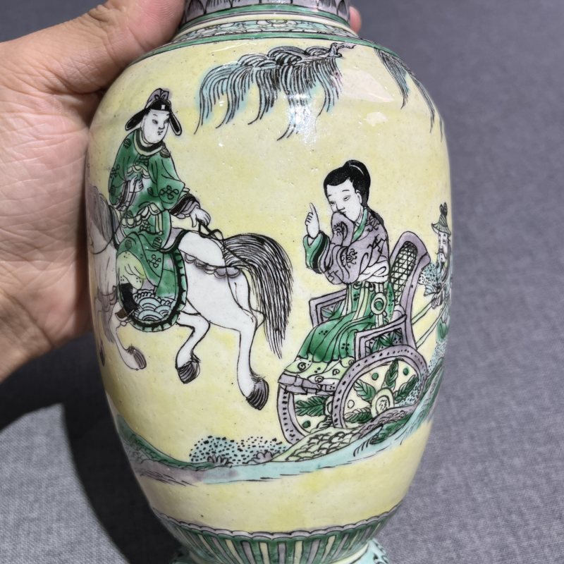 清晚期素三彩人物灯笼瓶 - 图5