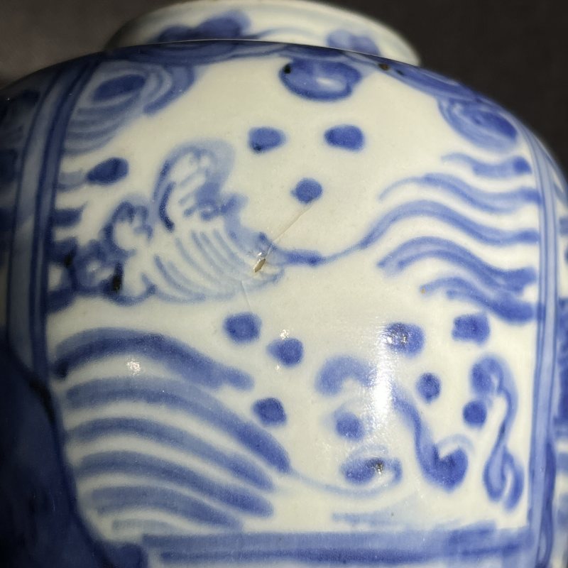 明万历青花人物盖罐一对 - 图15