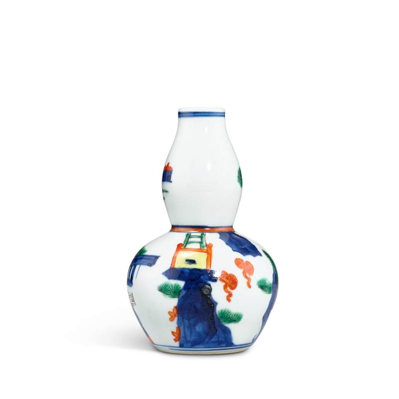 A wucai 'boys' double-gourd vase, Wanli apocryphal mark | 五彩童子圖葫蘆瓶 《大明萬曆年製》仿款 - 图3