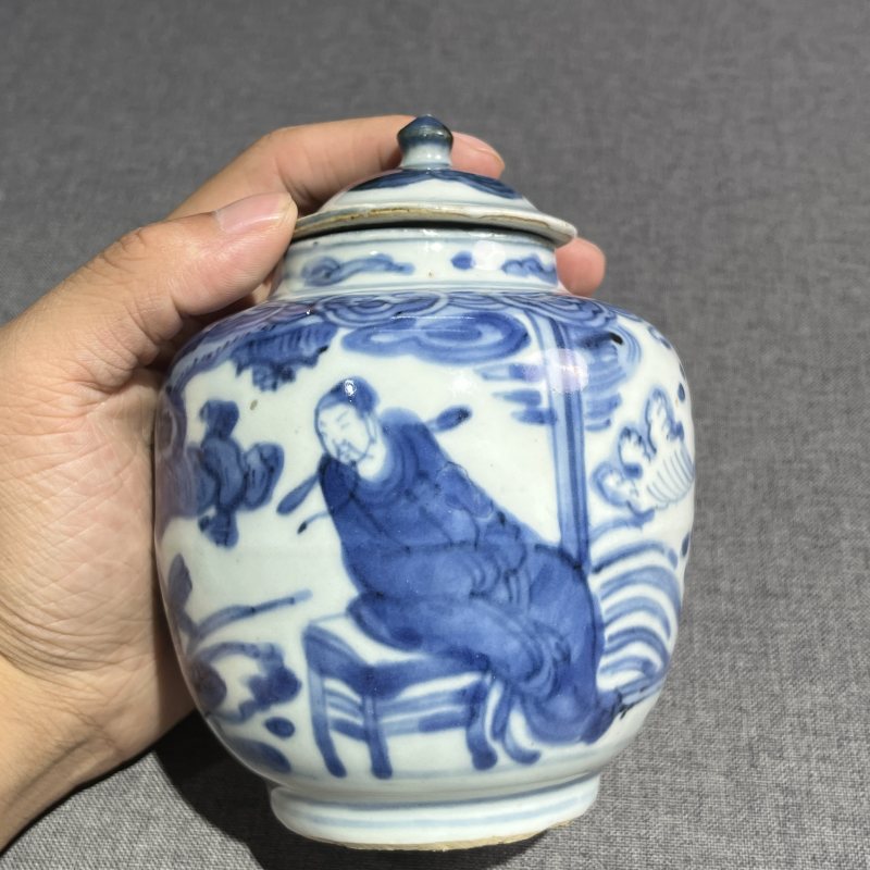 明万历青花人物盖罐一对 - 图16