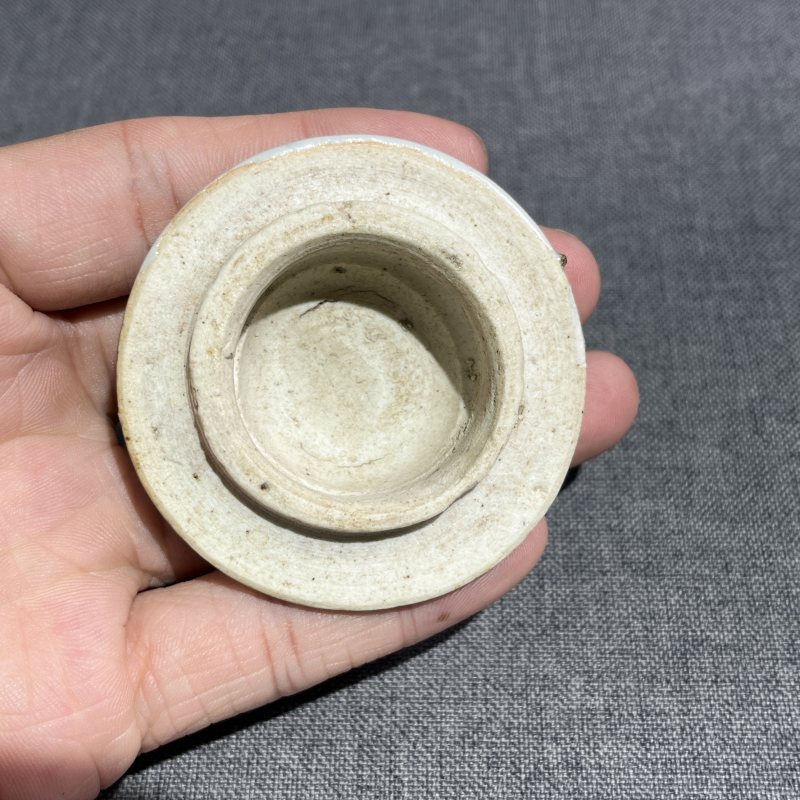 明万历青花人物盖罐一对 - 图18