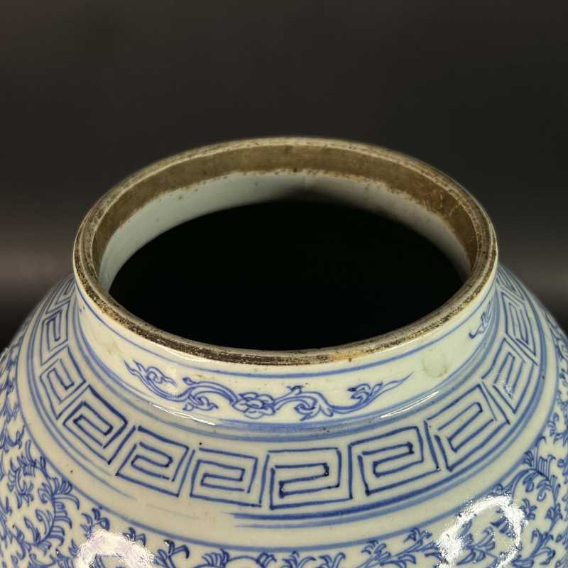清嘉庆 青花缠枝莲喜字罐 - 图5