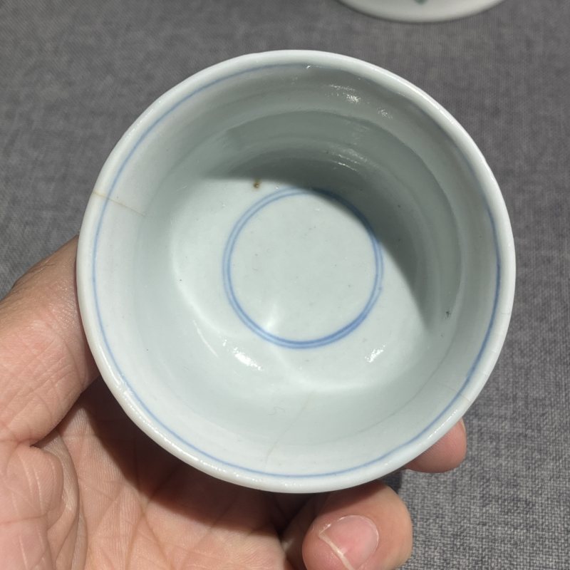 清早期五彩花卉杯一组八只 - 图13