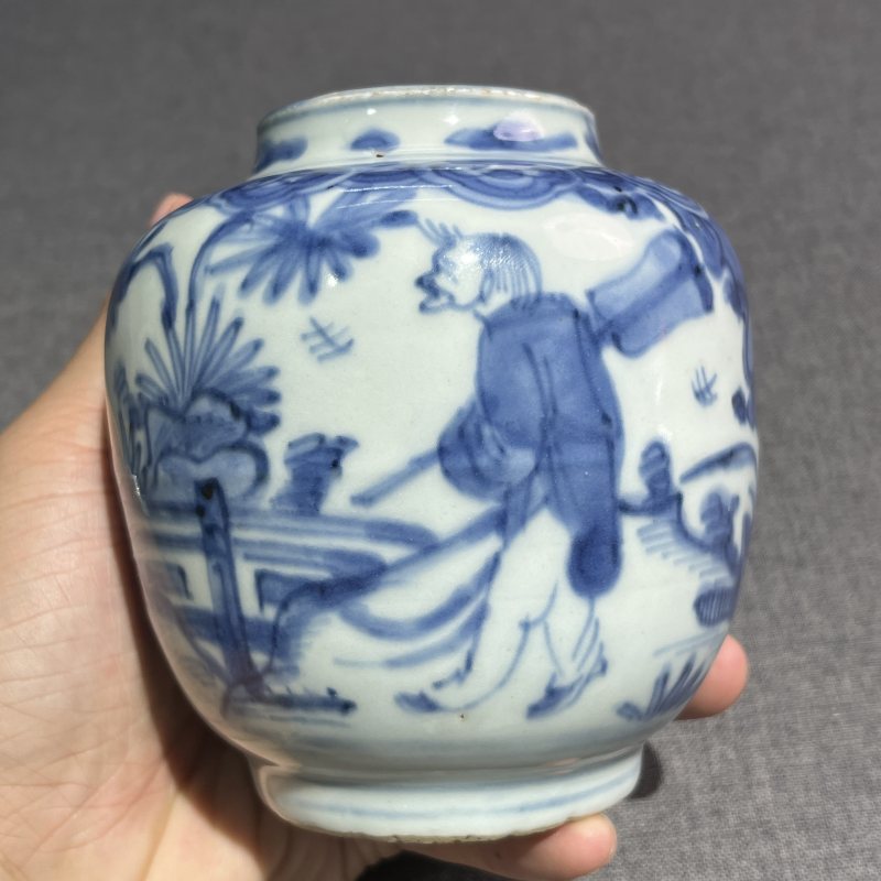 明万历青花人物盖罐一对 - 图20
