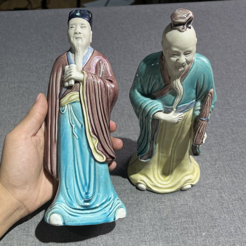 清晚期素三彩人物造像一对 - 图4