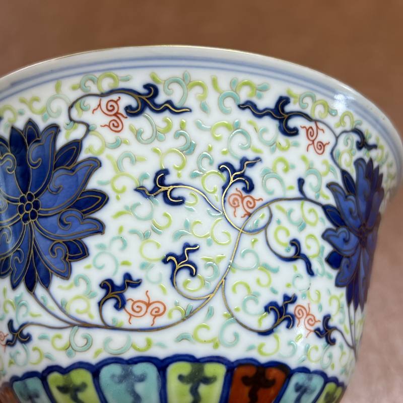清同治 斗彩描金缠枝莲纹仰钟碗 - 图11
