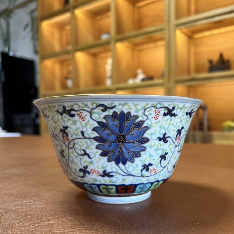 清同治 斗彩描金缠枝莲纹仰钟碗 - 图2