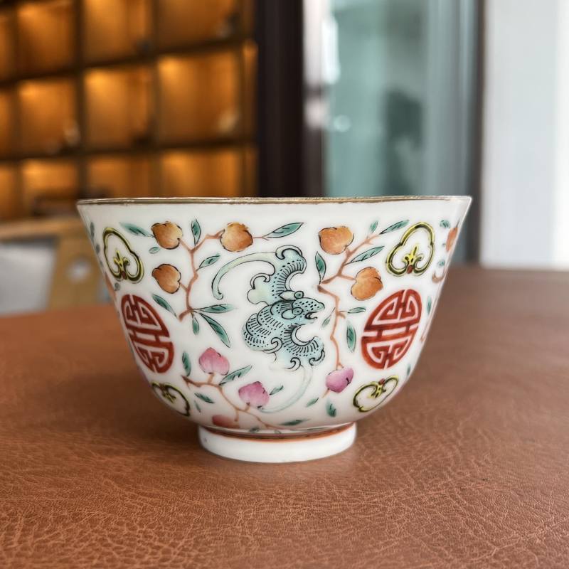 清 陈立春制粉彩福寿纹杯 - 图3