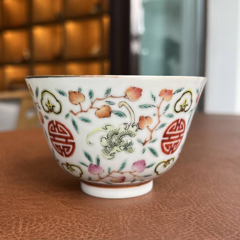 清 陈立春制粉彩福寿纹杯 - 图5