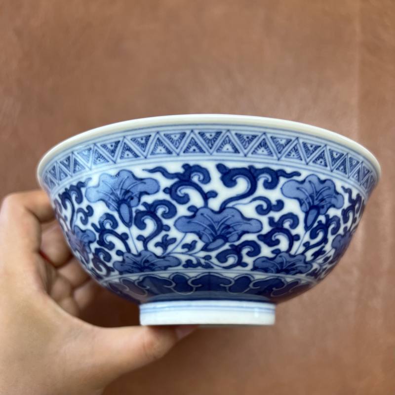 清道光 仿宣德青花缠枝苜蓿花纹碗 - 图6