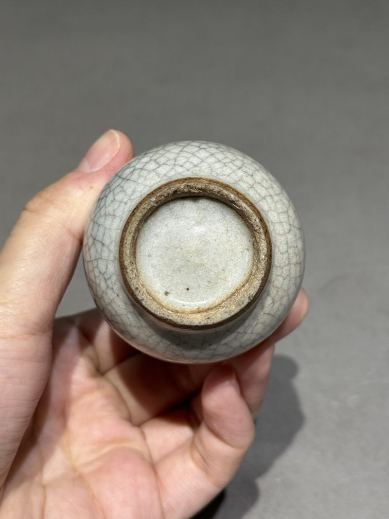   清早期 哥釉瓶、哥釉四方水盂一组两件 - 图7