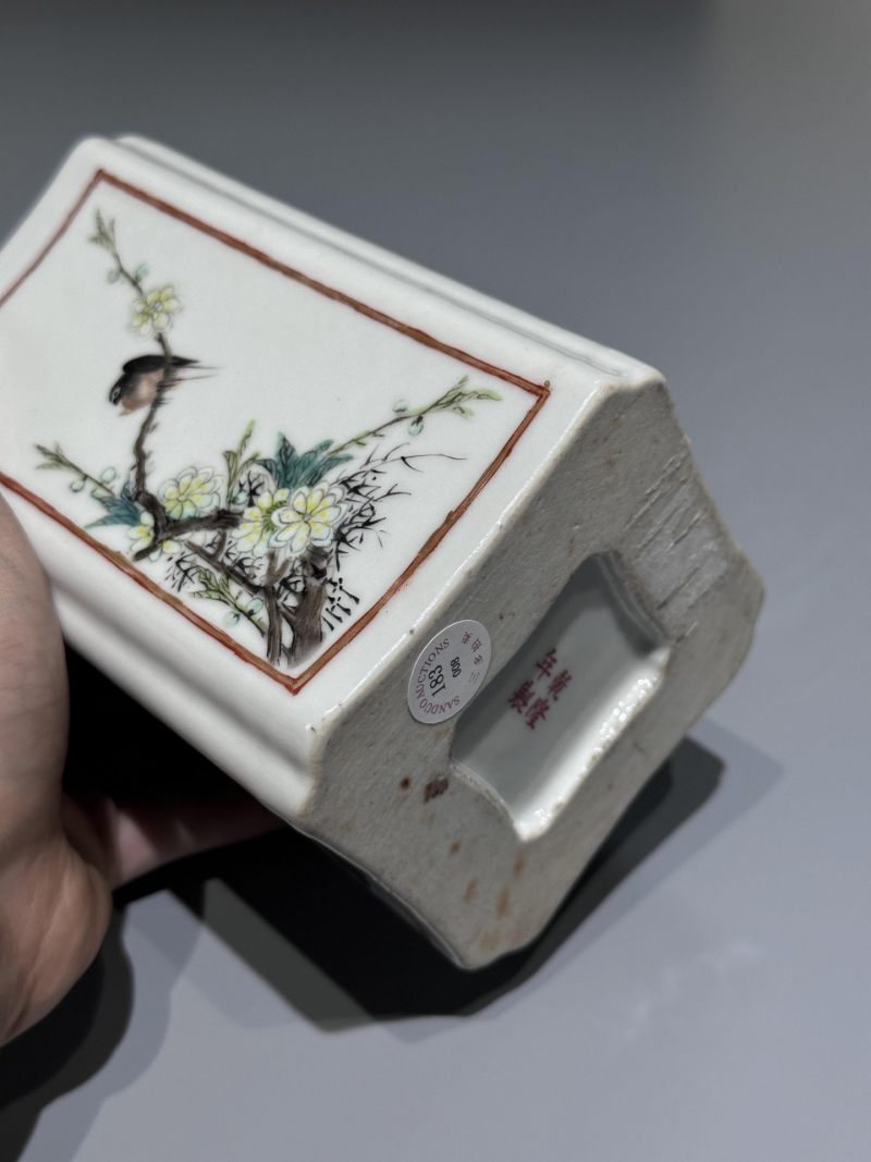    民国 粉彩山水人物花鸟纹四方笔筒 - 图5