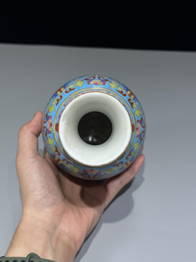    民国 松石绿地粉彩描金花卉纹双耳瓶 - 图3