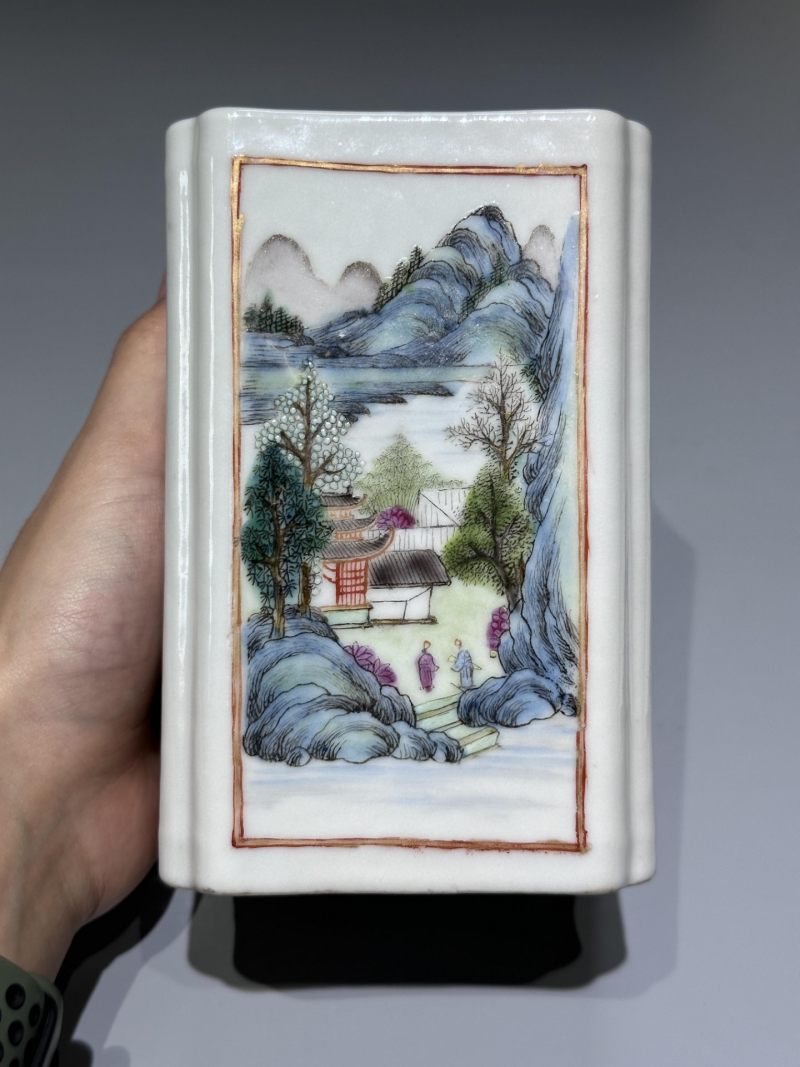    民国 粉彩山水人物花鸟纹四方笔筒 - 图6