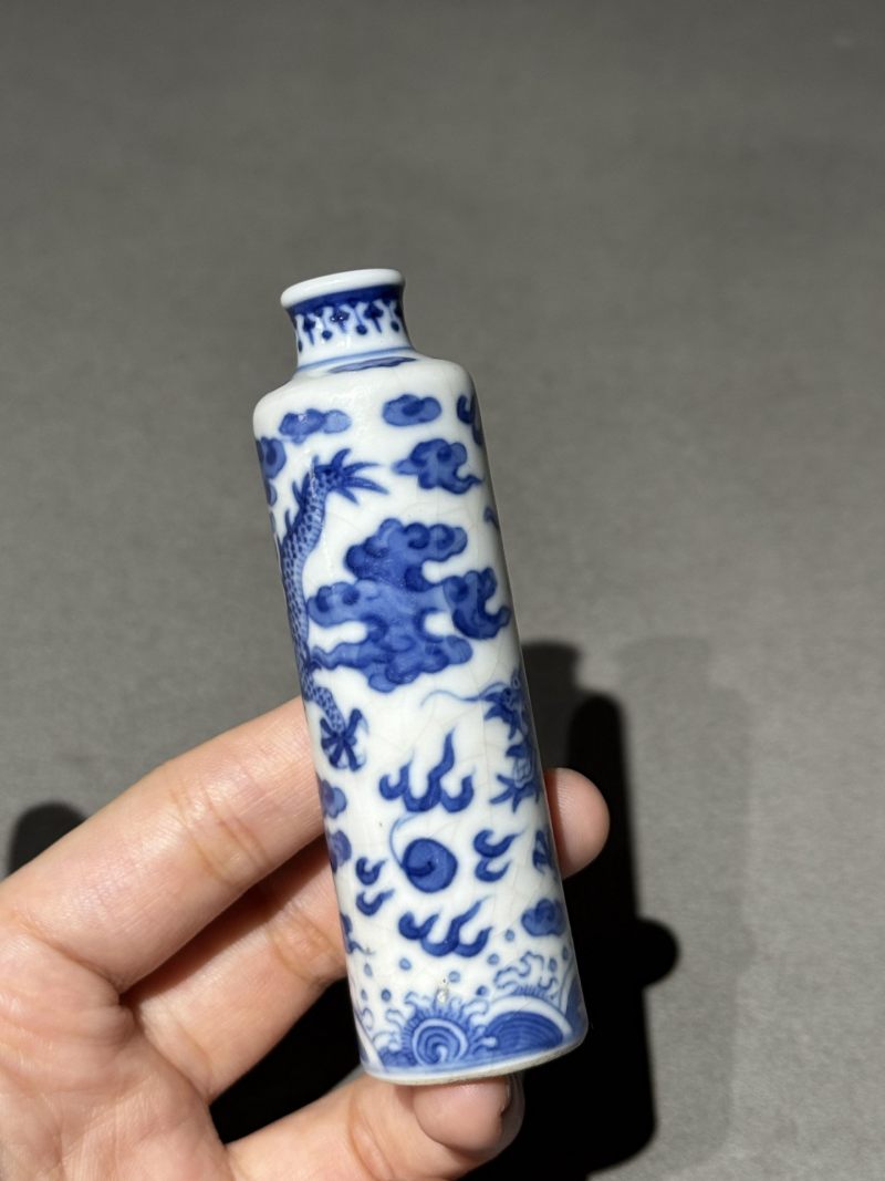    清道光 青花云龙纹鼻烟壶 - 图5