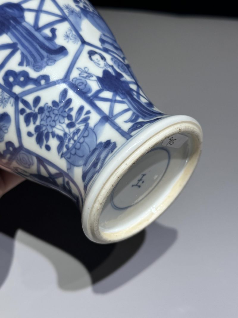    清康熙 青花仕女图梅瓶 - 图7