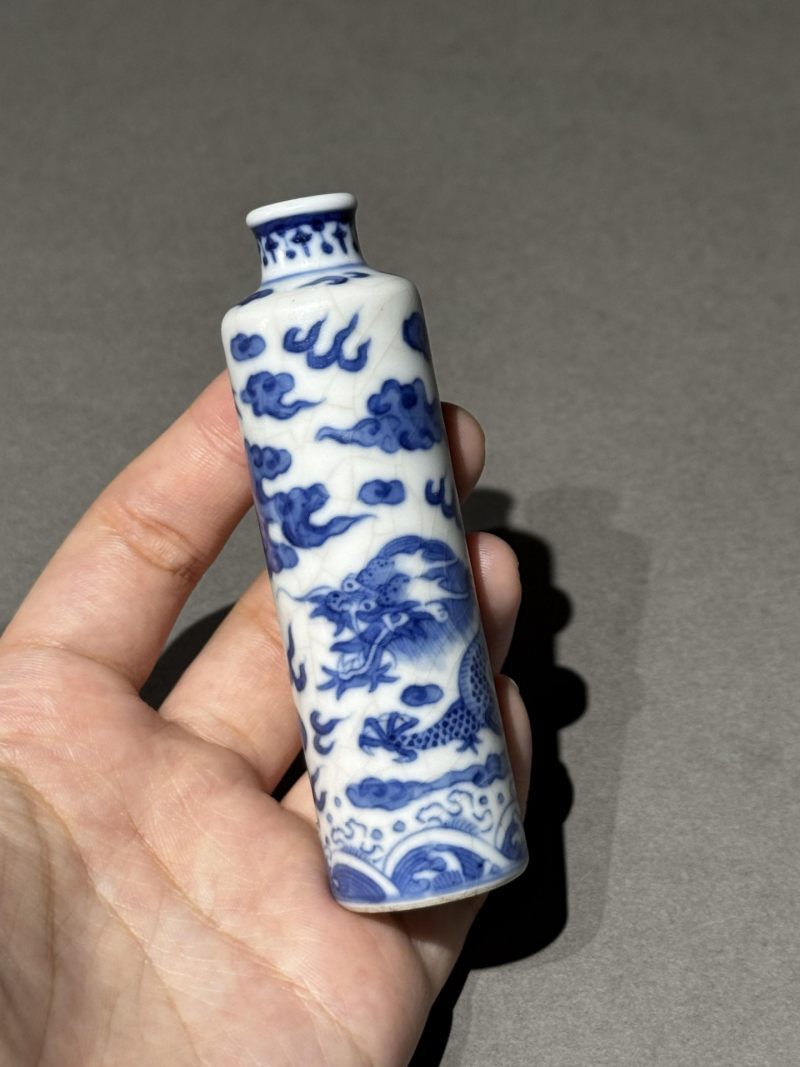    清道光 青花云龙纹鼻烟壶 - 图6