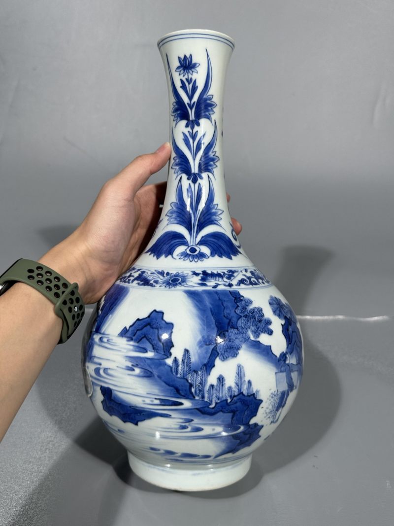    明崇祯 青花人物故事纹赏瓶 - 图4
