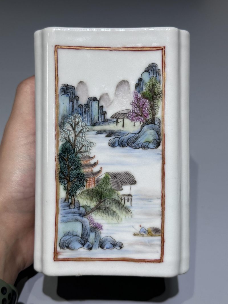    民国 粉彩山水人物花鸟纹四方笔筒 - 图8