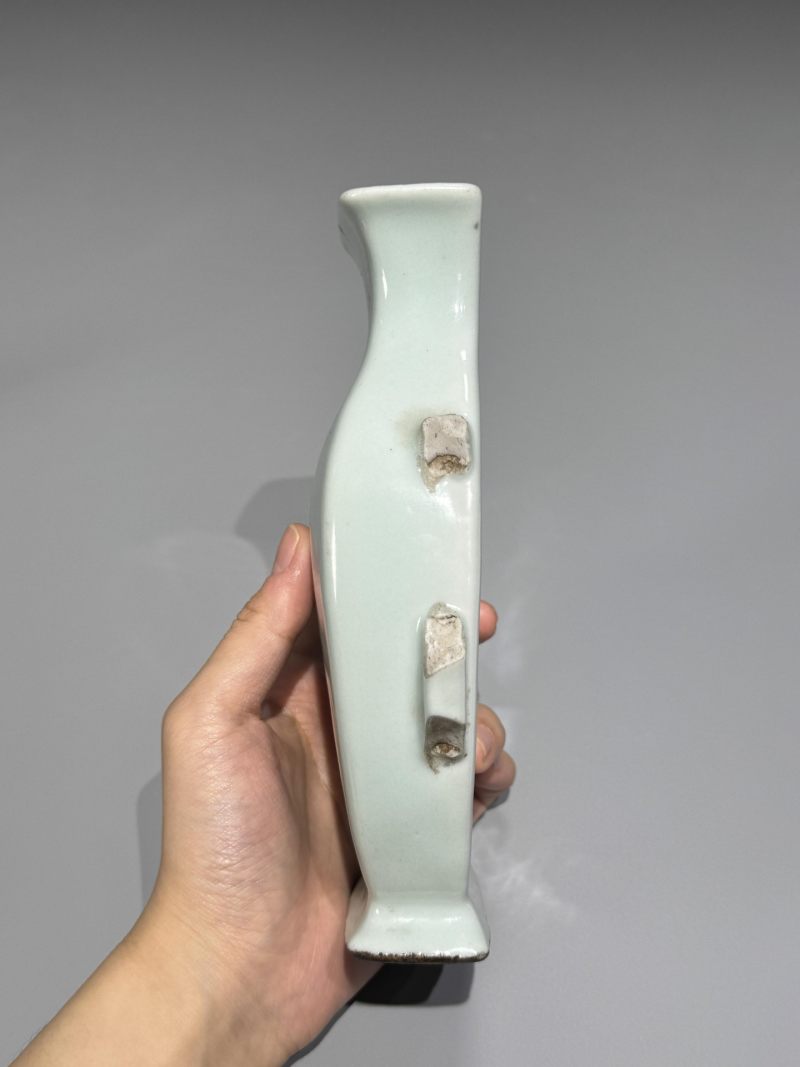    清乾隆 豆青釉青花釉里红梅花纹如意耳璧瓶 - 图8