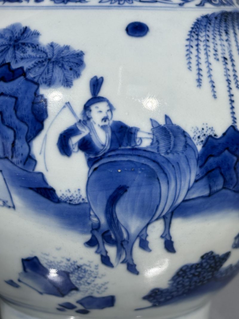    明崇祯 青花人物故事纹赏瓶 - 图6