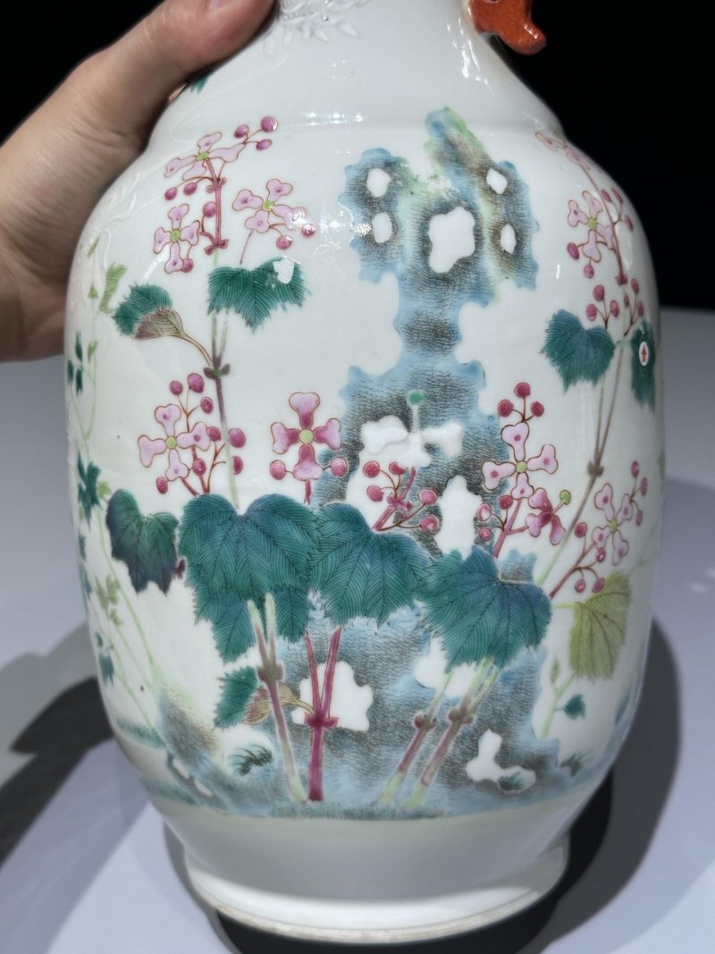    清宣统 粉彩花卉纹双耳瓶 - 图10