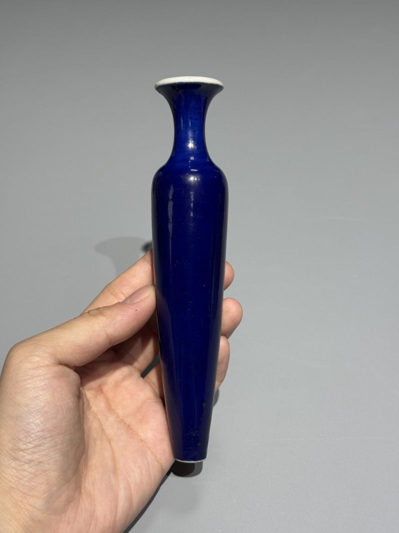    清康熙 霁蓝釉柳叶瓶 带底座 - 图5