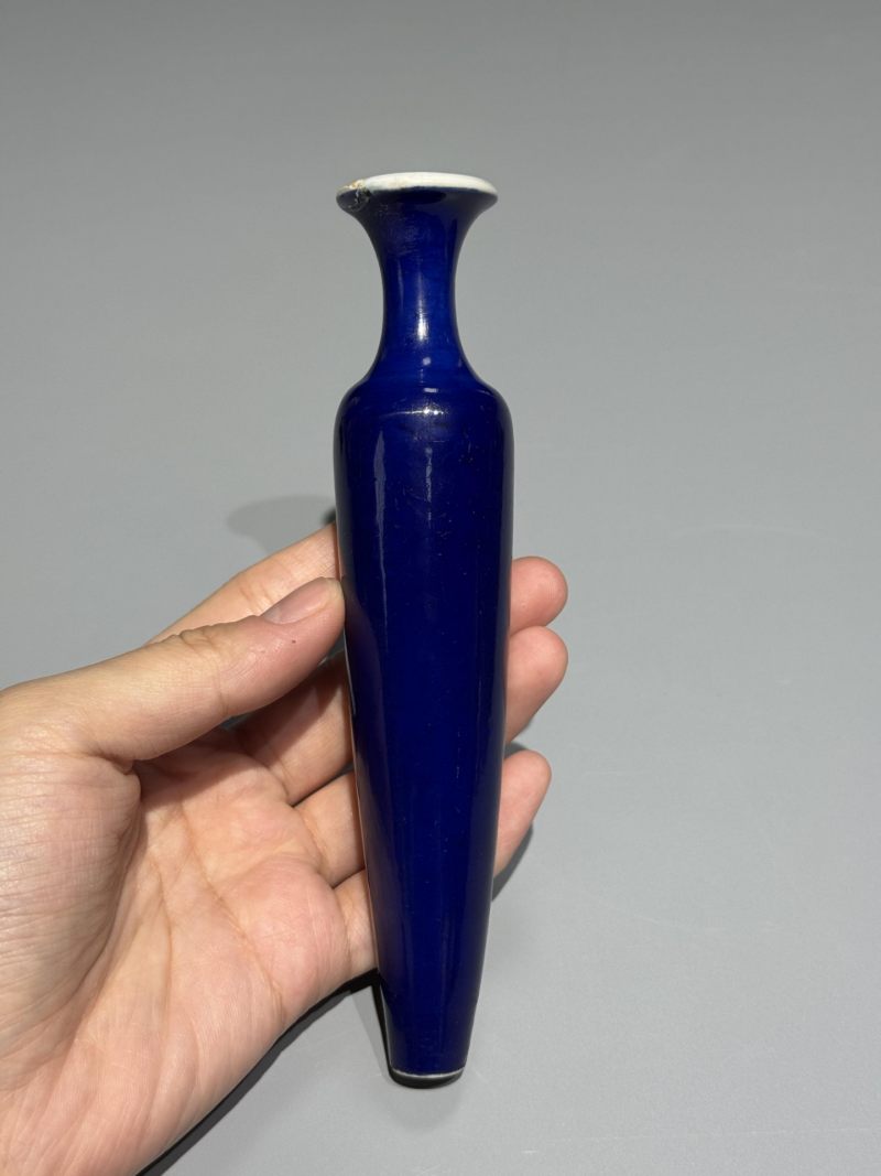    清康熙 霁蓝釉柳叶瓶 带底座 - 图6