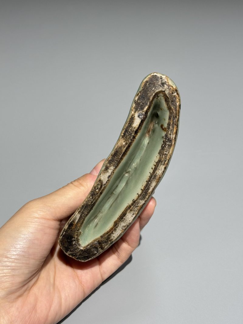    明 龙泉青釉模印花卉纹笔架山 - 图4