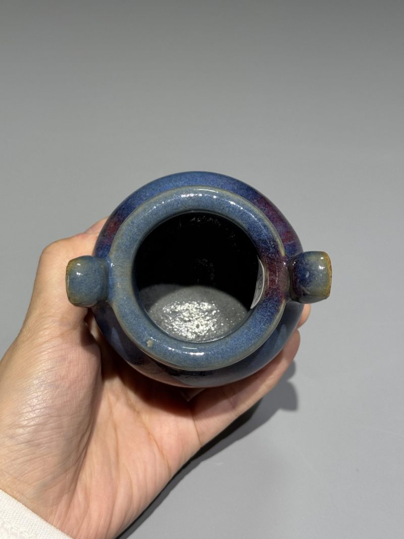    清 仿钧釉冲天耳三足小炉 - 图8