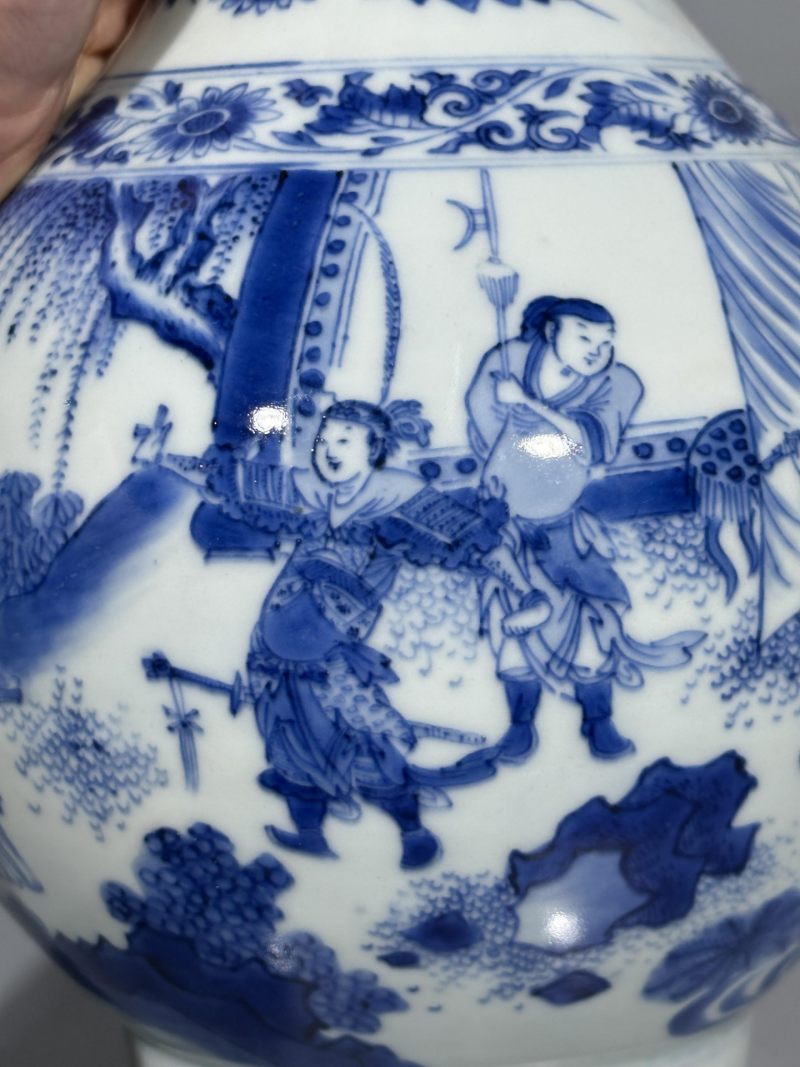    明崇祯 青花人物故事纹赏瓶 - 图8