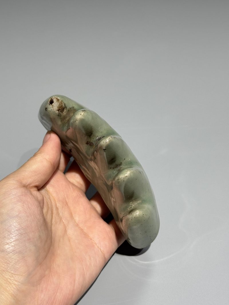    明 龙泉青釉模印花卉纹笔架山 - 图5