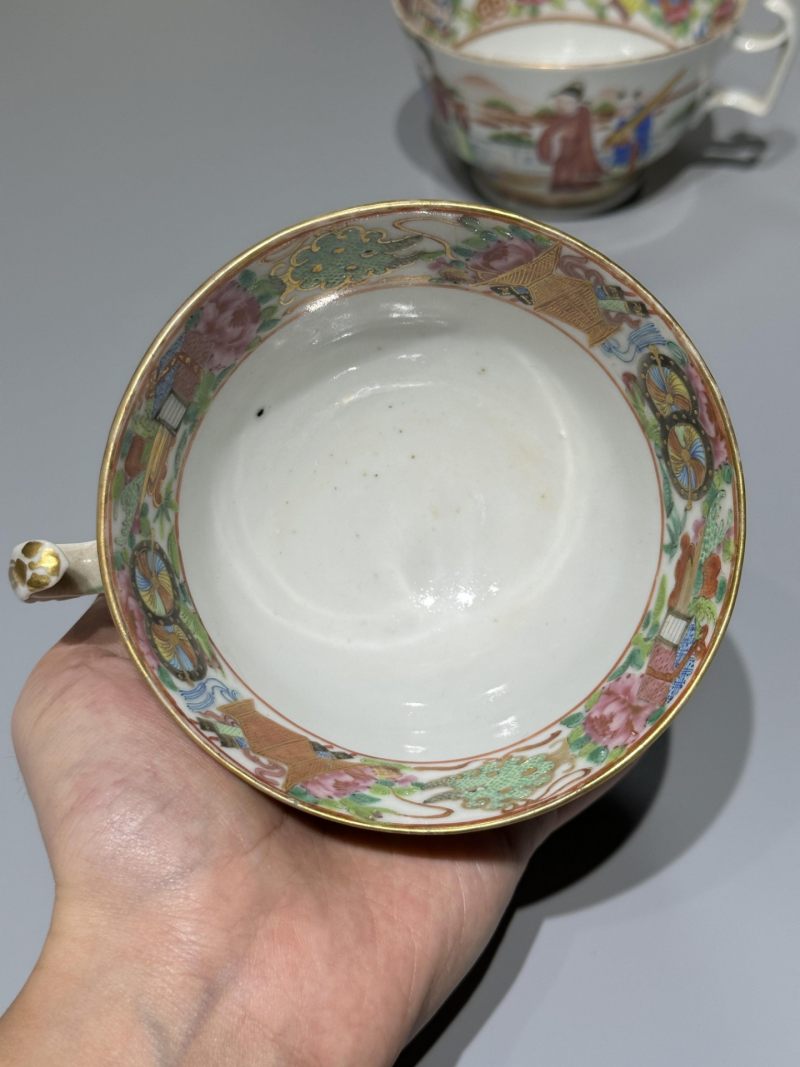    清中期 广彩人物纹茶杯一对 - 图3