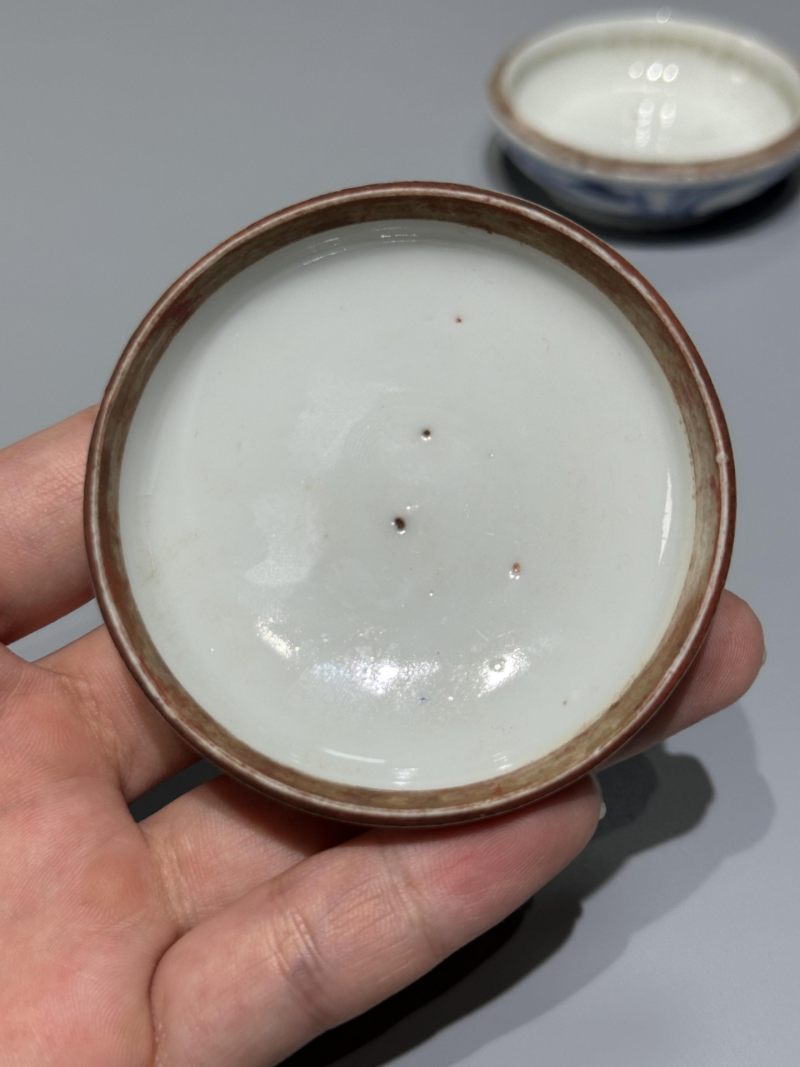    清乾隆 青花山水人物纹印泥盒 - 图5