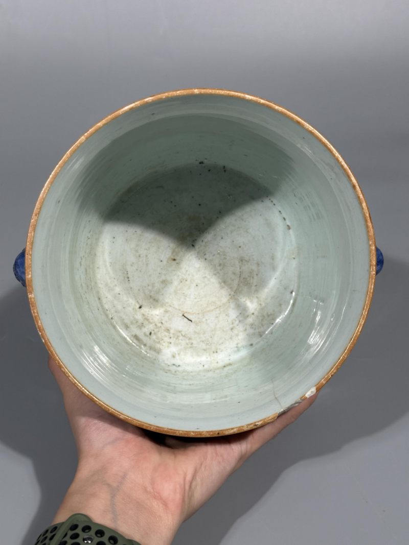    清乾隆 青花描金牡丹纹兽耳笔海 - 图9