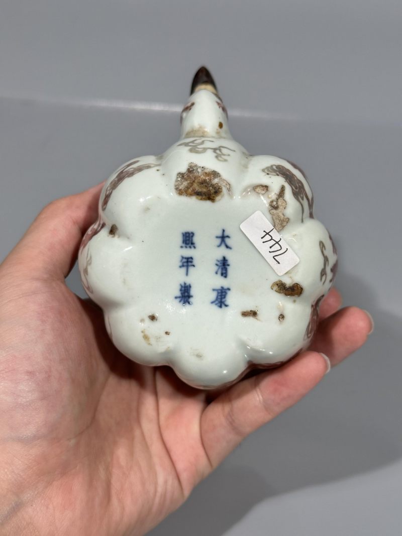    清晚期 釉里红龙纹提梁壶 - 图10