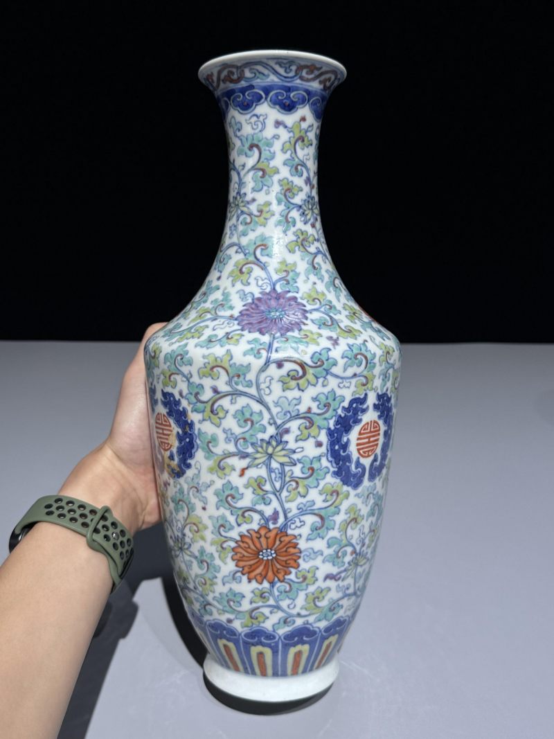    清晚期 斗彩花卉纹瓶一对 - 图8